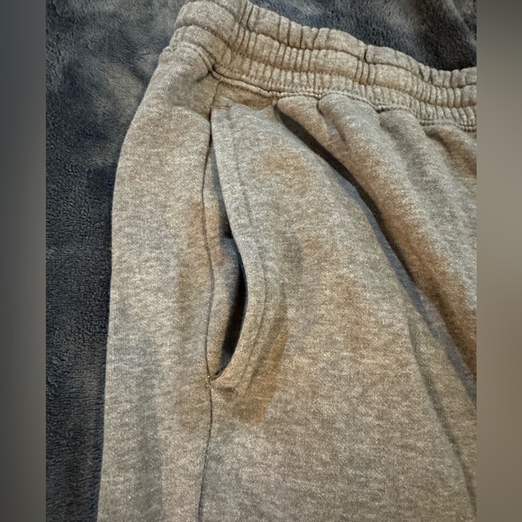 Columbia dark gray sweatpants W/pockets, adjustable, logo, size XXL - Picture 4 of 5